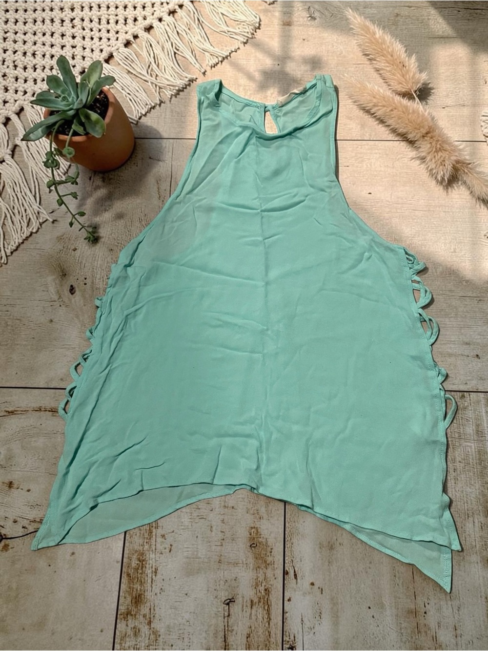 💚 Lush Mint Green Lace-Up Side Tank Top – Size Medium